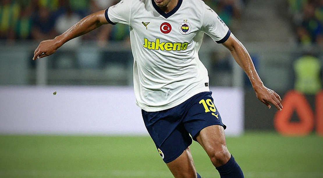 Nhãn bóng đá trên một đêm gala: điều khoản đạo đức và cái giá của một khoảnh khắc bị ghi lại