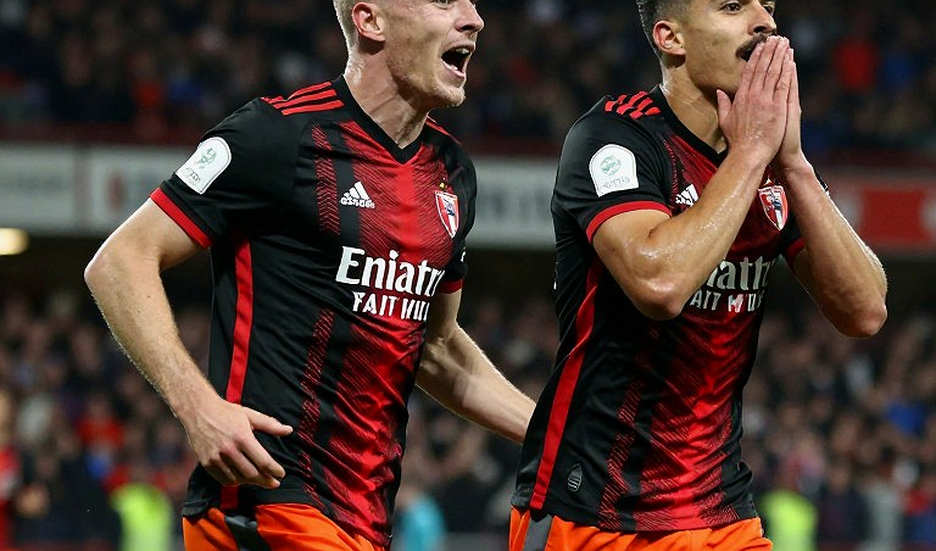 Chủ tịch La Liga gọi cáo buộc 'âm mưu trọng tài' của Real Madrid là chuyện 'ở thiên hà khác'