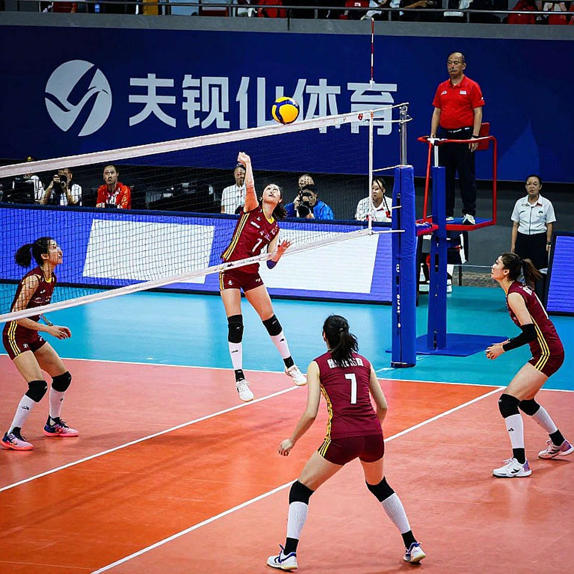 Trọng tài V.League và VAR: Cuộc kiểm tra quy trình chưa có điểm dừng