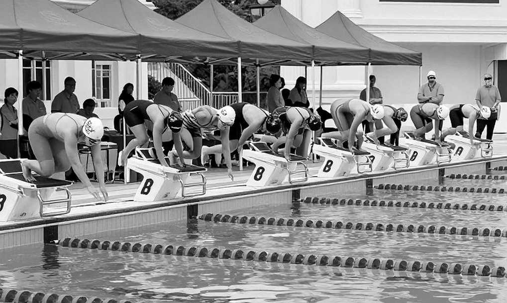 Vai trò thầm lặng xây dựng nền móng: Bên trong chương trình dạy bơi trẻ tại Lakeside Aquatic Club