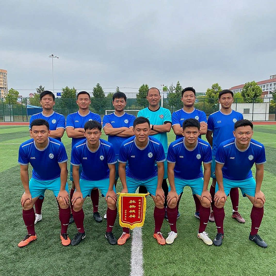 Ba bàn thua từ bóng chết và bài toán sinh tồn của Montella Ba bàn thua từ bóng chết và bài toán sinh tồn của Montella